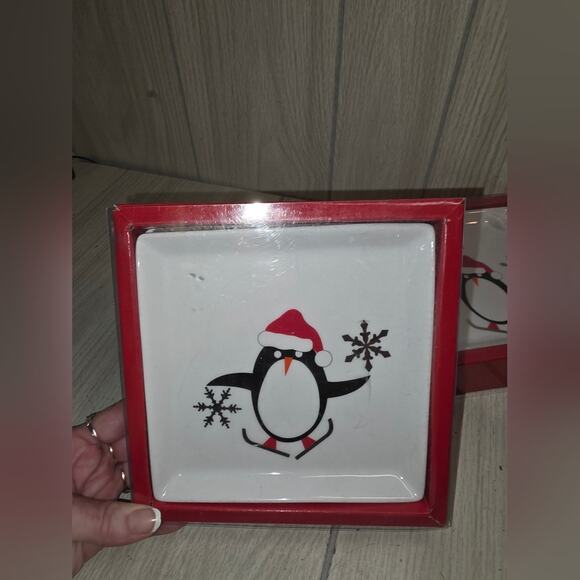 Crate & Barrel Penguin Appetizer Plates 2 Sets Of 4 NIB Holiday Christmas Desert - Picture 2 of 7